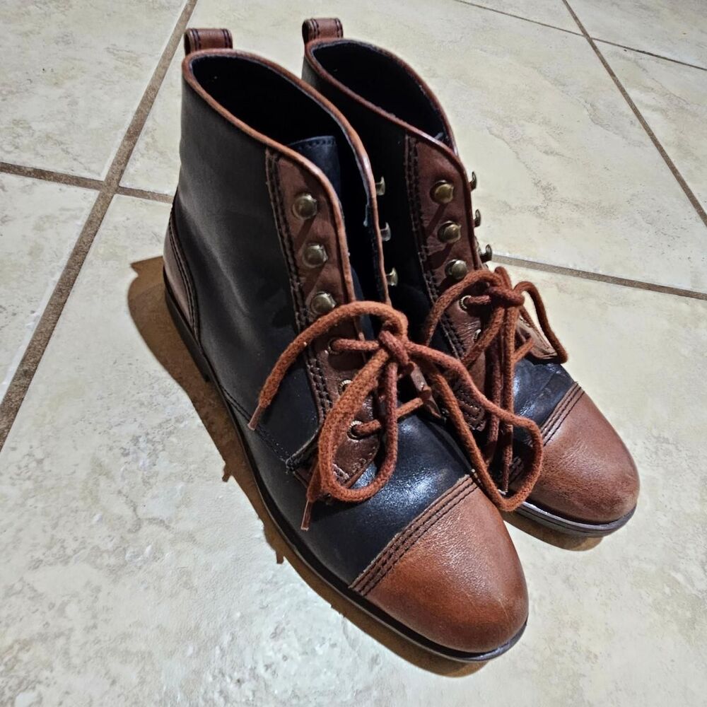 vintage cottagecore whimsigoth brown black leather boots